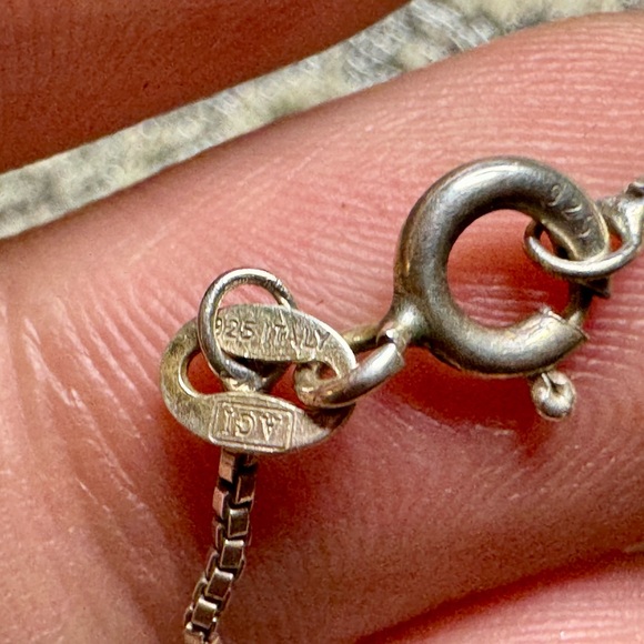 Set of 3, From PEI Pewter frog earrings, pendant and italian 925, 18” chain. - Picture 6 of 10